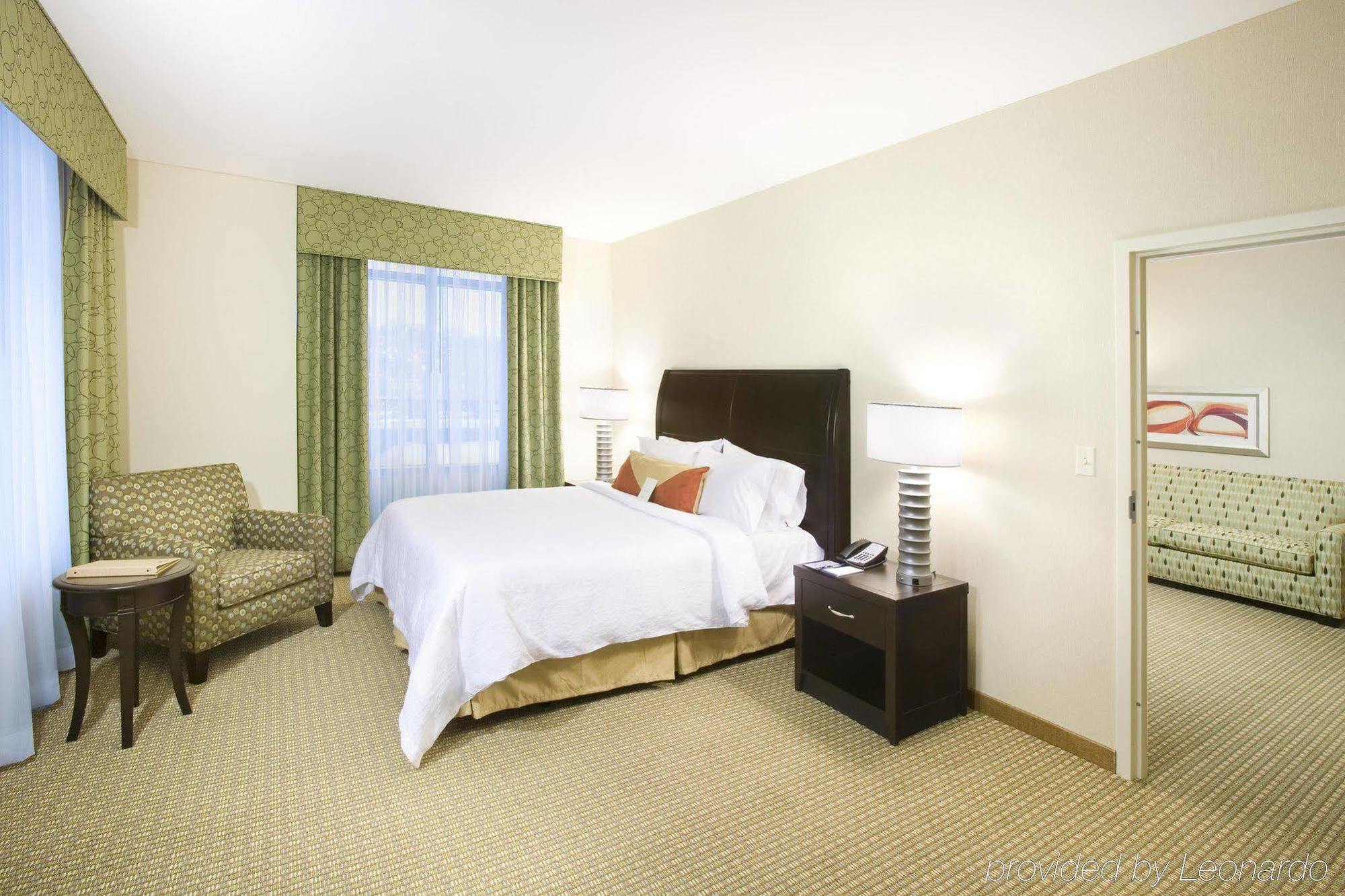 Hilton Garden Inn Shirlington Arlington Phòng bức ảnh